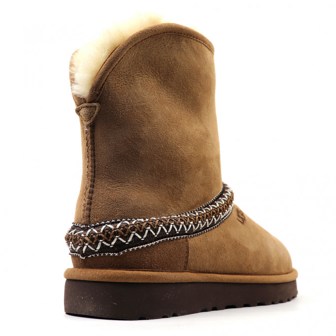 UGG Classic Short Cresent Chestnut