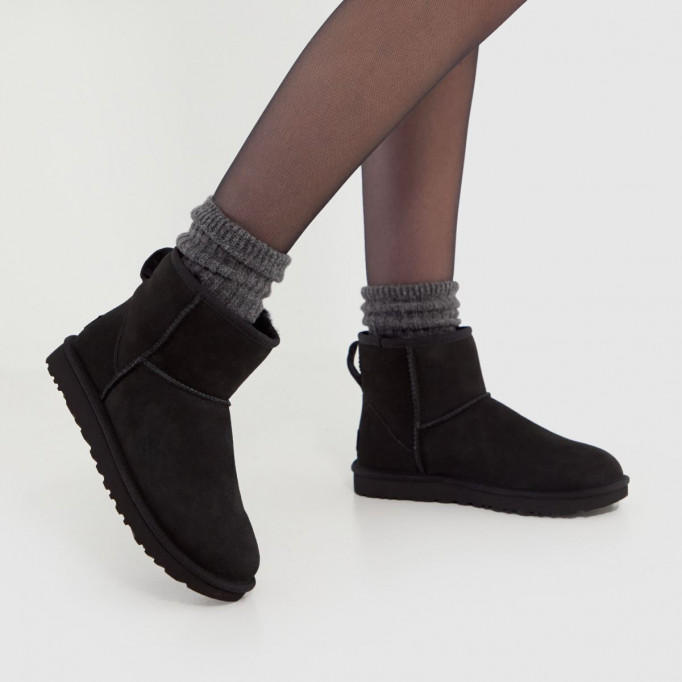 UGG Classic Mini II Black