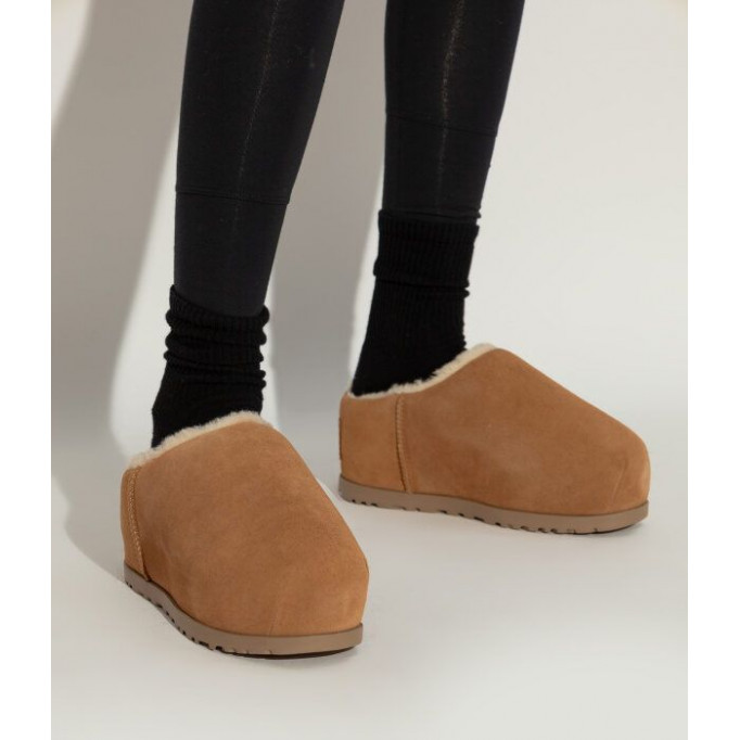 UGG Pumped Slide Chestnut