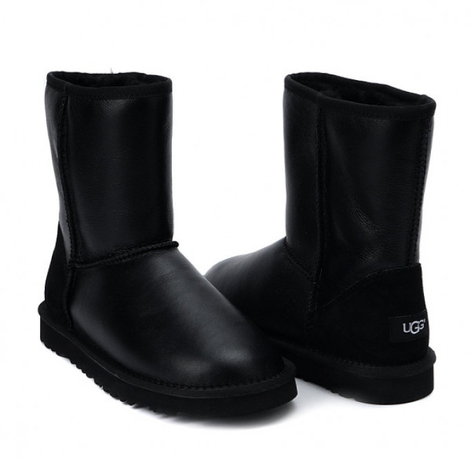 UGG Classic Short Metallic Black