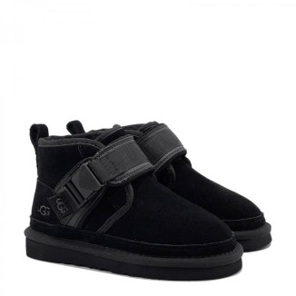 UGG Kids Neumel Snapback Black UGG Kids Neumel Snapback Black