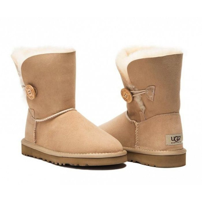 UGG Bailey Button II Sand