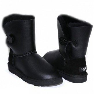 UGG Bailey Button Metallic Black
