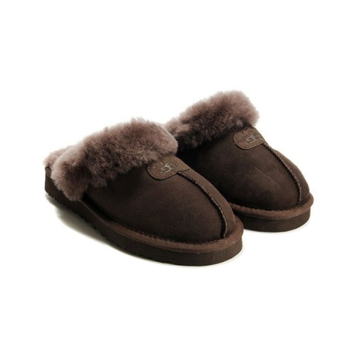 UGG Slippers Scufette Chocolate