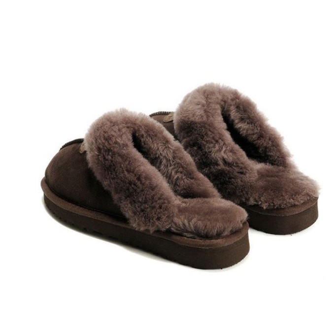UGG Slippers Scufette Chocolate
