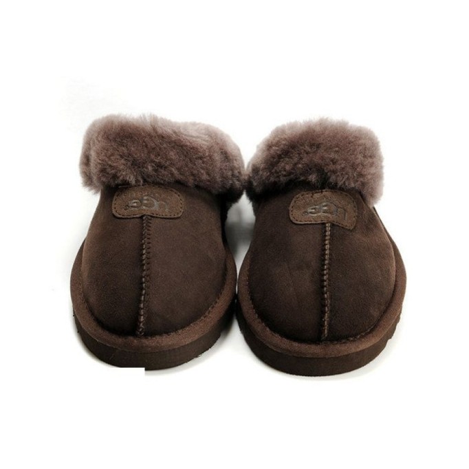 UGG Slippers Scufette Chocolate