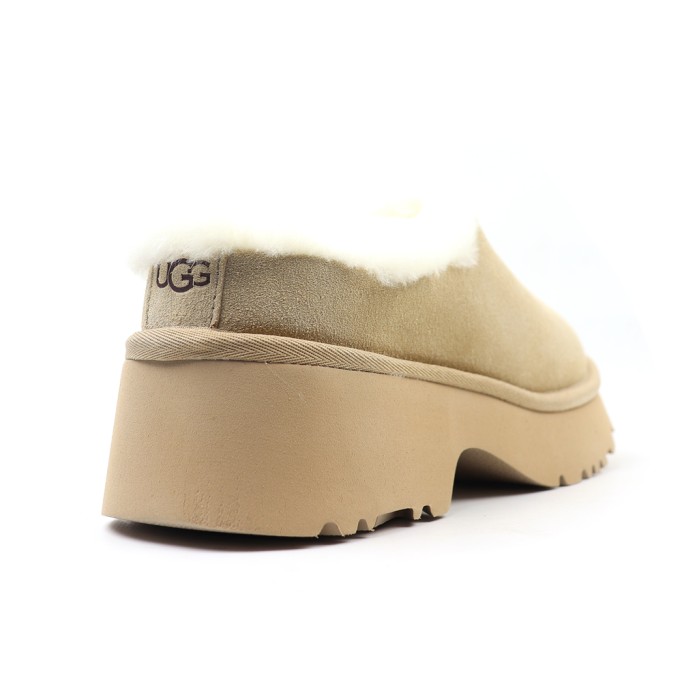 UGG New Heights Cozy Clog Sand