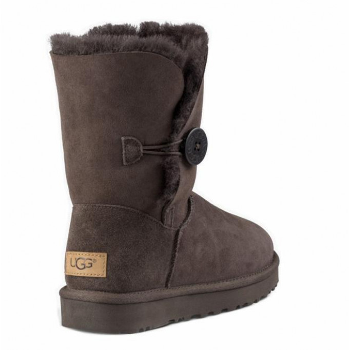 UGG Bailey Button II Chocolate